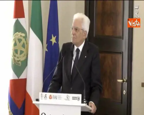 Mattarella: "Realta' associative private decisive per tessuto sociale"