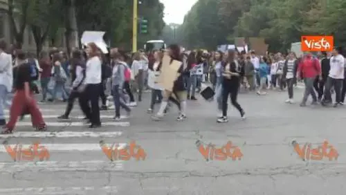 Fridays for Future, la protesta degli studenti di Milano
