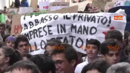 Fridays for future, 5mila studenti in piazza a Genova