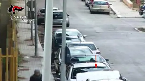 Palermo, rubavano le auto nel parcheggio dell'ospedale