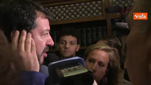 Salvini: "Tasse non aiutano nessuno, non importano ai ricchi e fregano i poveri"