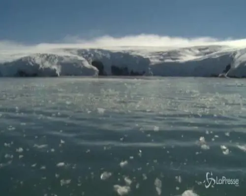 Dall'Antartide si stacca un iceberg gigante