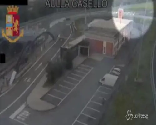 Contromano sulla A15, 8mila euro di multa a un giovane versiliese