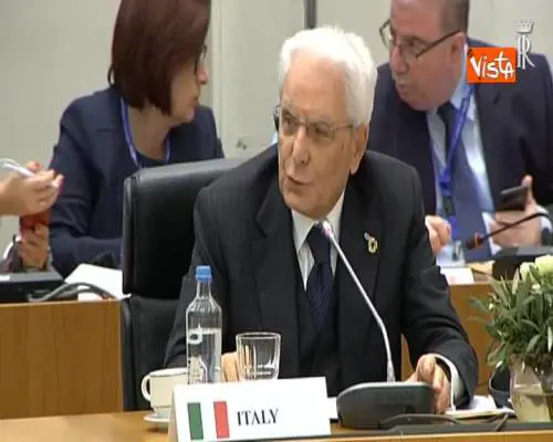 Mattarella: "Dinanzi a grandi sfide è indispensabile politica comune in UE" 