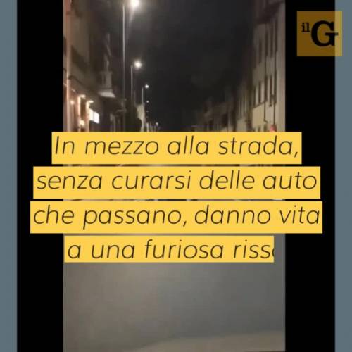 Nardella premia Gere, mentre a Firenze stranieri si affrontano a colpi di cartelli stradali