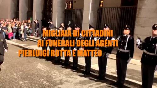 L'addio di Trieste ai due poliziotti uccisi 
