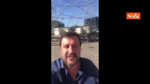 Salvini, ragazzo per strada: “Difendi l’Italia”