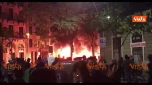 Barcellona in fiamme
