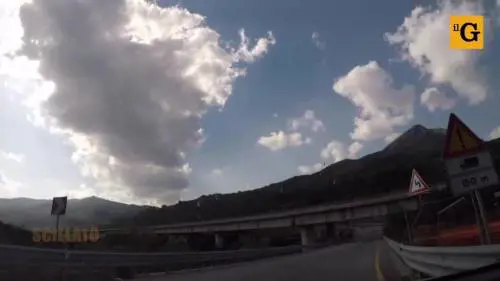 La Sicilia spezzata in due: l'odissea in auto sulla A19