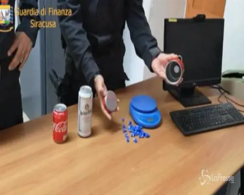 Siracusa, arrestato spacciatore in Porsche con reddito di cittadinanza