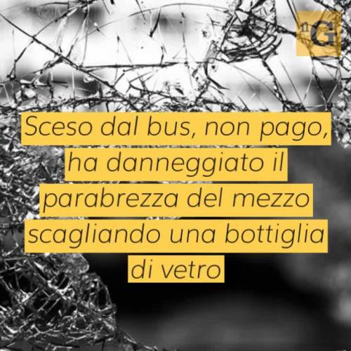 Pesta conducente che gli chiede il biglietto e rompe il vetro del mezzo: preso senegalese