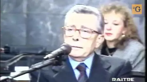 Arnaldo Forlani alle prese con l'inchiesta Tangentopoli