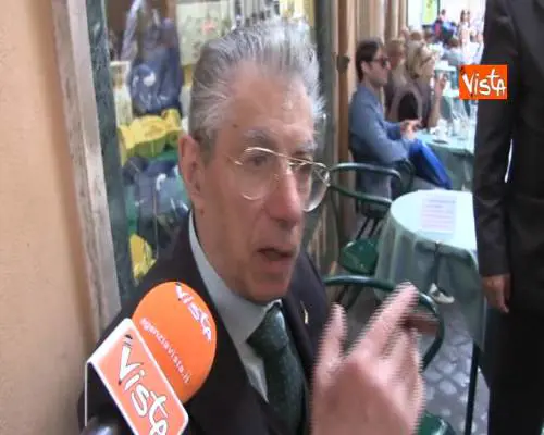 Bossi: "Berlusconi un grande uomo sottovalutato"