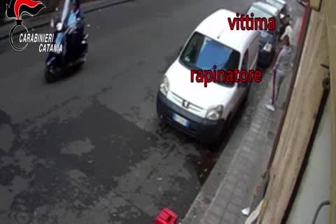 Catania, violenze su un'anziana per rapinarla