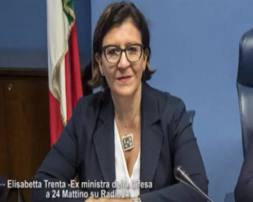 Trenta: "Mio marito ha presentato rinuncia per l'alloggio, traslocheremo"