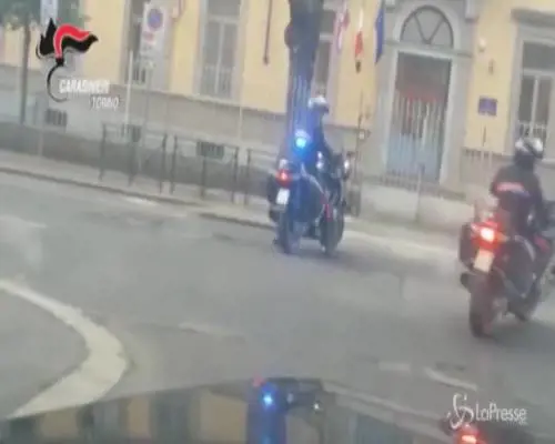 Torino, traffico di clandestini: arresti e perquisizioni. 