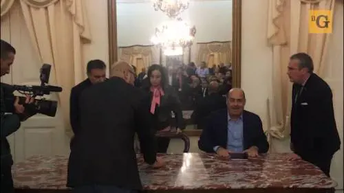Zingaretti a Taranto incontra i cittadini: "riporteremo Mittal al tavolo"