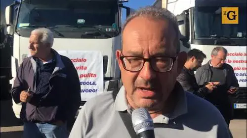 Taranto, istituzioni e appalto di Mittal dalla stessa parte contro l'azienda