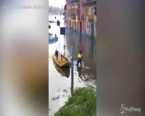 Maltempo, esonda il Ticino a Pavia