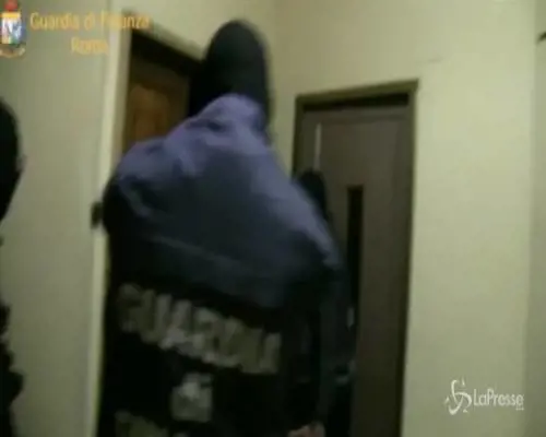 Rifornivano di droga tutta Roma, 51 arresti