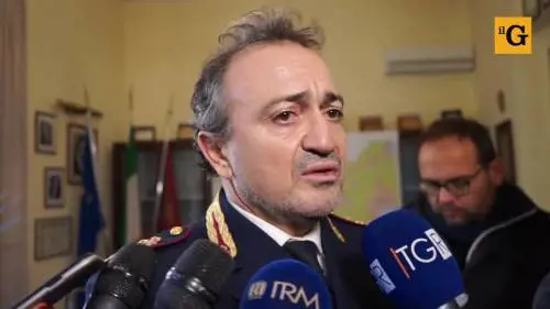 Agguato allo Zen: spara due colpi di pistola per difendere la moglie