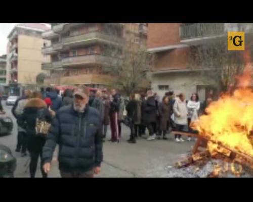 Casal Bruciato, rivolta nelle case popolari: "Non funzionano i riscaldamenti"