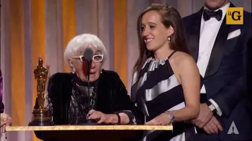 Lina Wertmuller riceve l'Oscar alla carriera