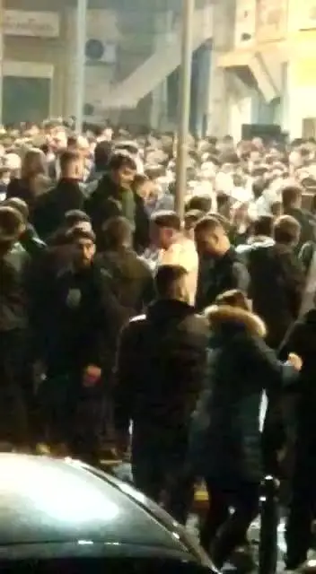 Il video della furibonda rissa
