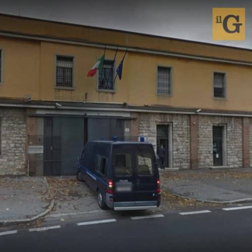 Torna a casa ubriaco e pesta la moglie incinta