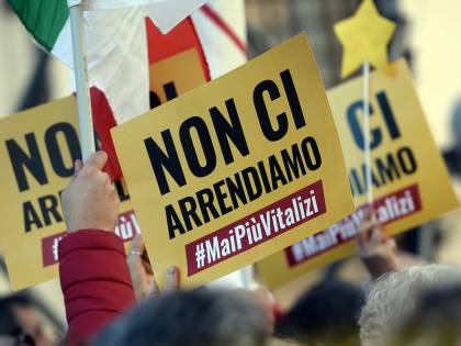 La guerra ai vitalizi danneggia il ceto medio