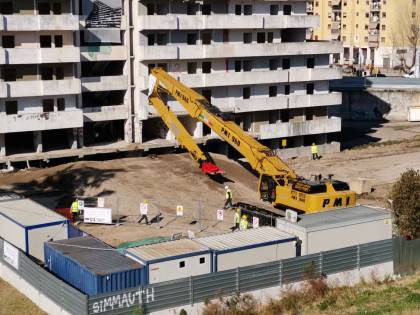 Scampia, al via l'abbattimento della vela verde
