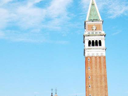 Venezia, quattro disoccupate protestano su San Marco