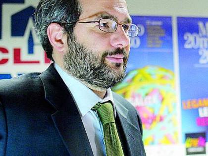 Ambrosoli prende tempo per scendere in campo «Darò la risposta a novembre», ma sarà tardi