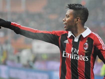 Robinho resta al Milan: "Chiusa la trattativa per tornare nel Santos"