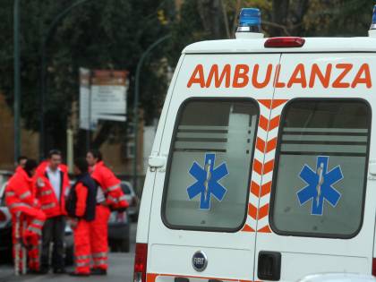 Giovane disoccupato si lancia dal balcone Gravi le sue condizioni