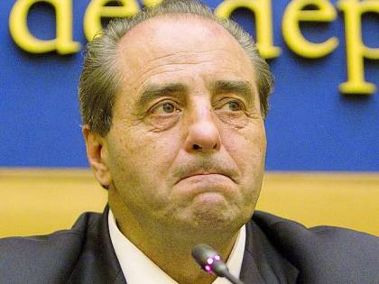 Di Pietro vuole multare gli ex. E nasce l'EquItalia dei valori