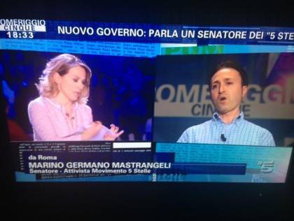 Quel senatore grillino intervistato dalla D'Urso