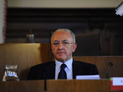 Salerno, decaduto il sindaco De Luca