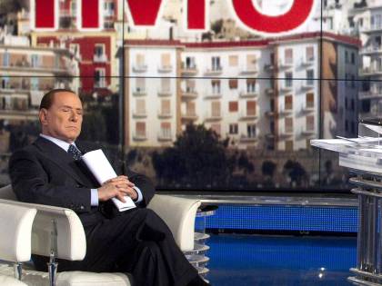 Quel patto in Senato per far fuori il Cav