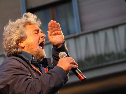 Dal Pd una legge anti-movimenti: esplode la furia dei Cinque Stelle