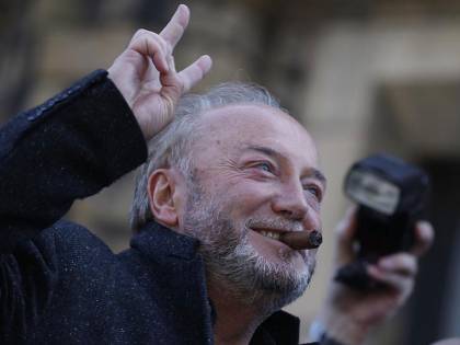 Londra, Galloway: "Paghiamo al-Qaeda per fare lo stesso in siria"