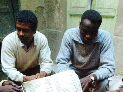 Vita da clandestini: «Pochi controlli, restare qui è facile»