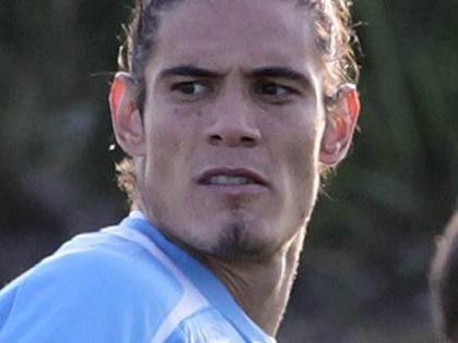 Napoli, 7 milioni per tenersi Cavani. Mou tenta Jovetic. Pizarro vice Pirlo?
