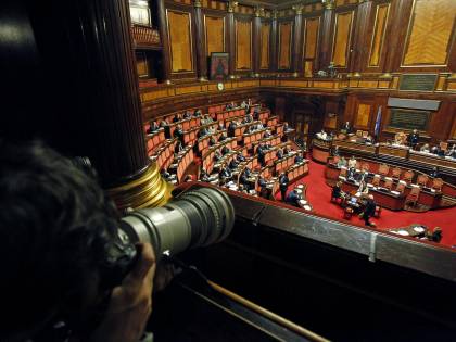 La grillina: "5mila euro al mese ai pensionati". Ma sbaglia i conti
