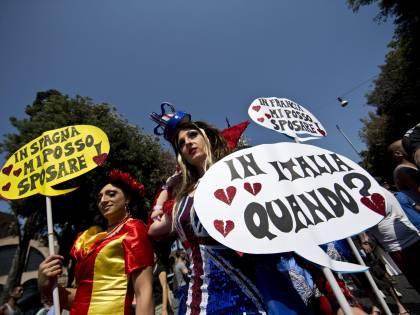 Dal Gay Pride diktat a Marino: "Subito registro delle unioni civili"