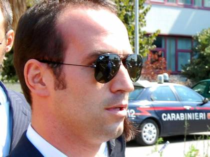 "Archiviare Tarantini e Lavitola": su Berlusconi non fu estorsione