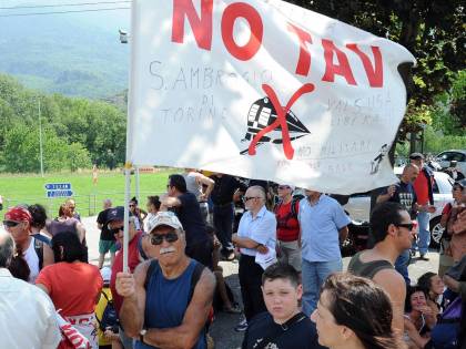 Sindaci No Tav e grillini violano la zona rossa