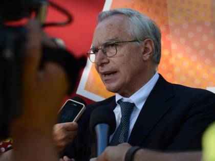 Democratici in ordine sparso tutti parlano e nessuno decide