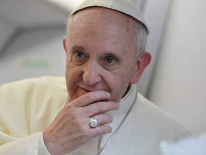 Bergoglio ai musulmani: "Siete nostri fratelli, ci sia rispetto reciproco"