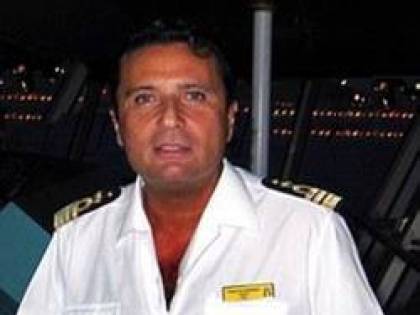 "Schettino saltò sulla scialuppa"